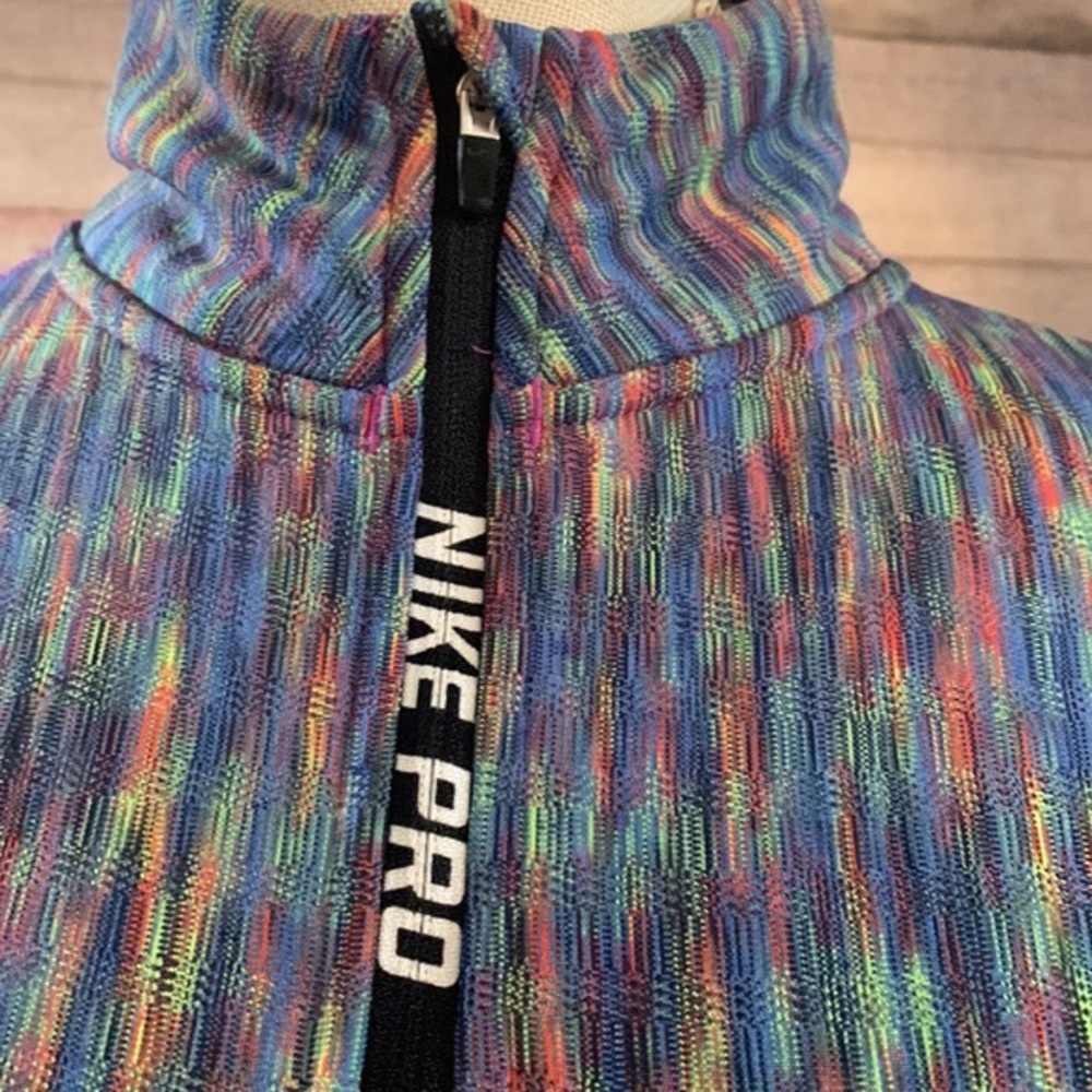 Nike Pro Women’s Half Zipped. Size S NWOT - Picture 5 of 7